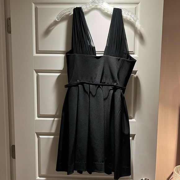 Black Halo mini dress, size 6 - Picture 3 of 6
